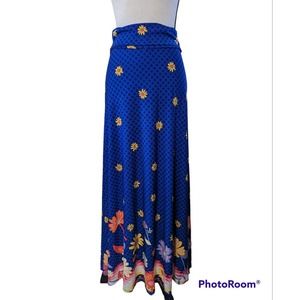 LuLaRoe Blue Black Eyed Susan polka dot Maxi stretch skirt, small